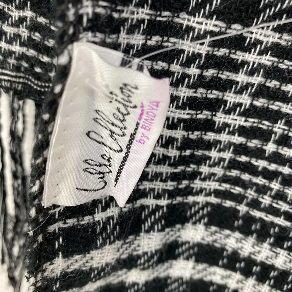 Lulla Collection By Bindya Women's One Size Blanket Scarf Black White Plaid NWT‎
